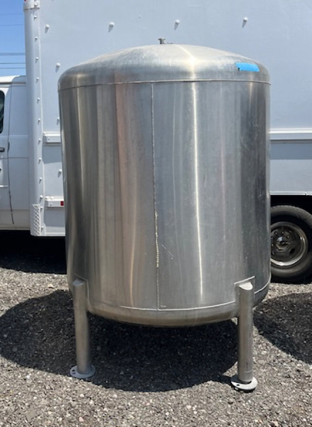 600 gallon sanitary stainless steel tank